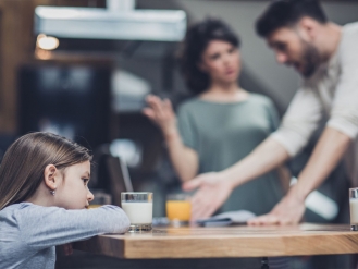  Il padre non provvede i bisogni dei figli? Riconosciuto il risarcimento dei danni non patrimoniali!